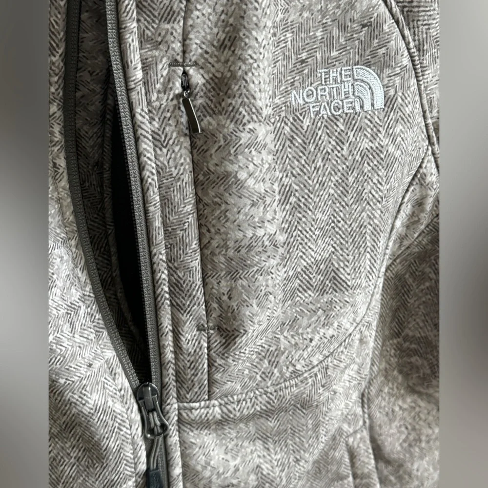 *NEW* - NORTH FACE "WOMEN'S' NEVER STOP EXPLORING JACKET (SMALL) - Picture 8 of 13